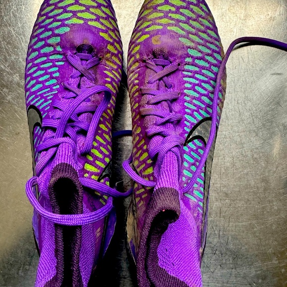 Rare Nike Magista Obta hyper grape soccer cleats - Picture 2 of 3
